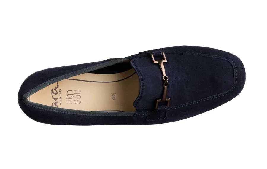 Ara Renae Navy