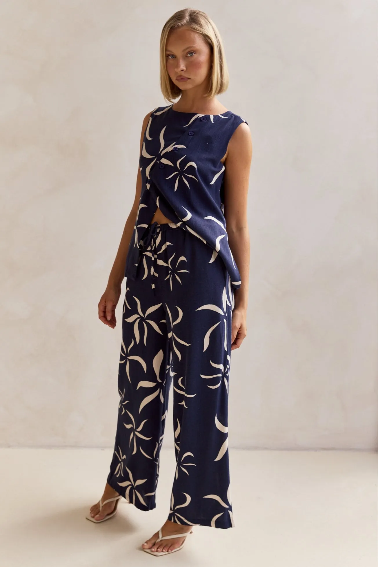 Ayana Vest (Navy)