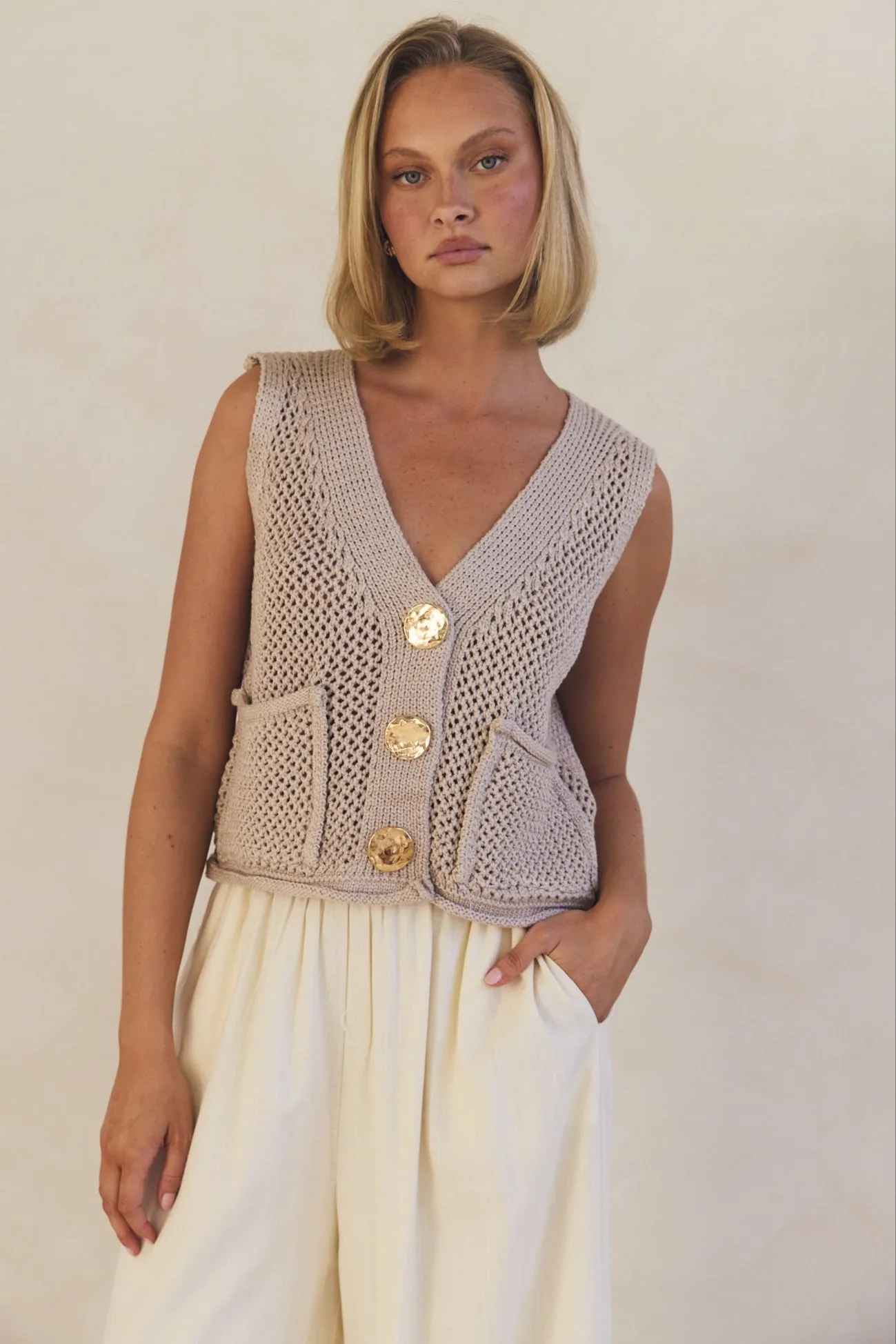 Elizabeth Knit Vest (Beige)