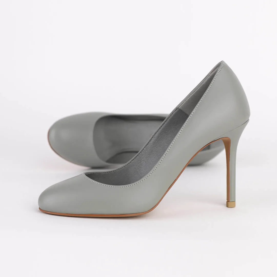 *NOVAH - black, 9cm size UK 2