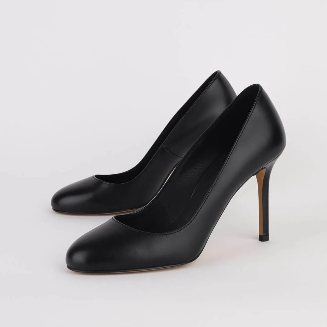 *NOVAH - black, 9cm size UK 2