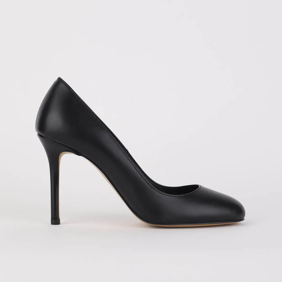 *NOVAH - black, 9cm size UK 2