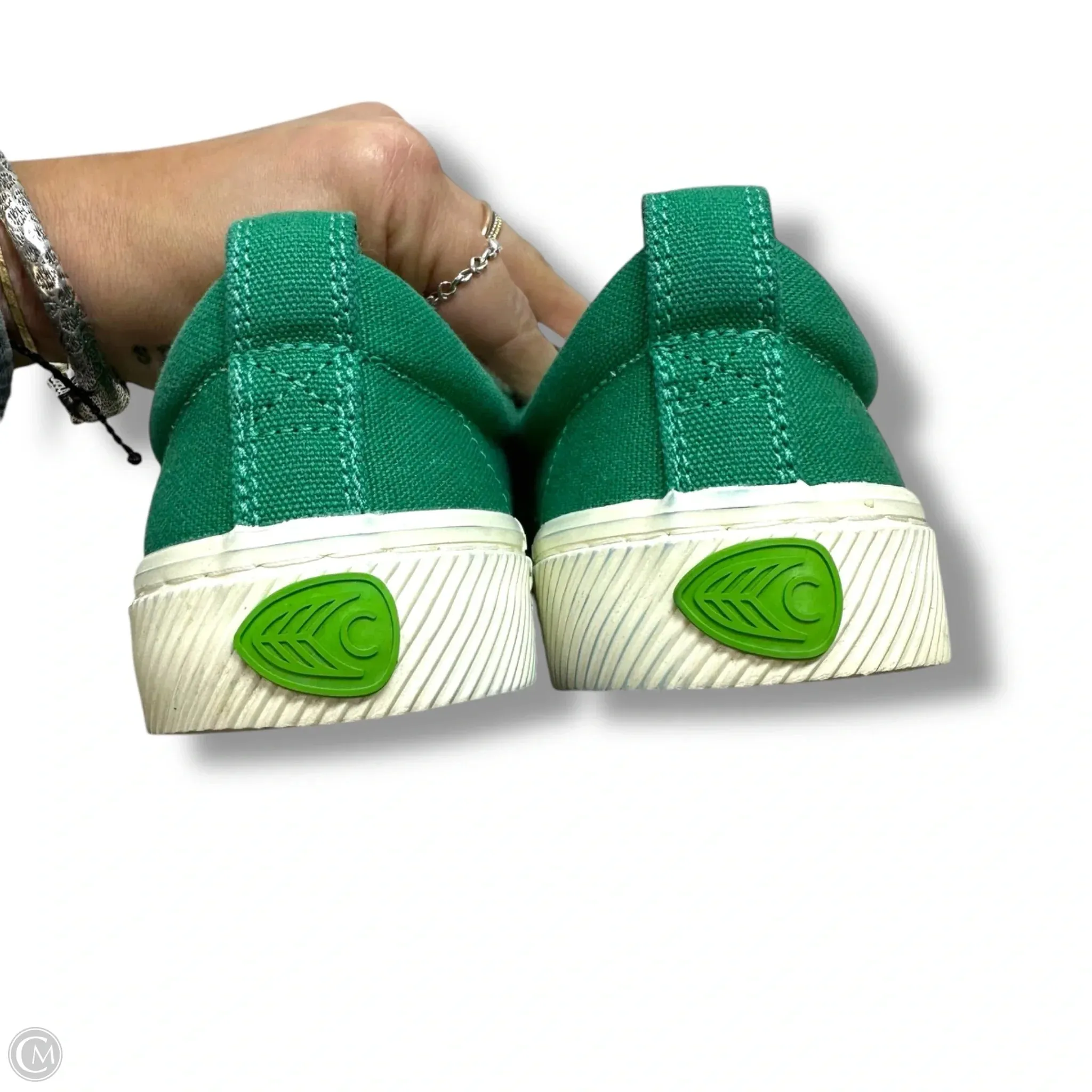 Shoes Flats By Cariuma In Green, Size: 6.5