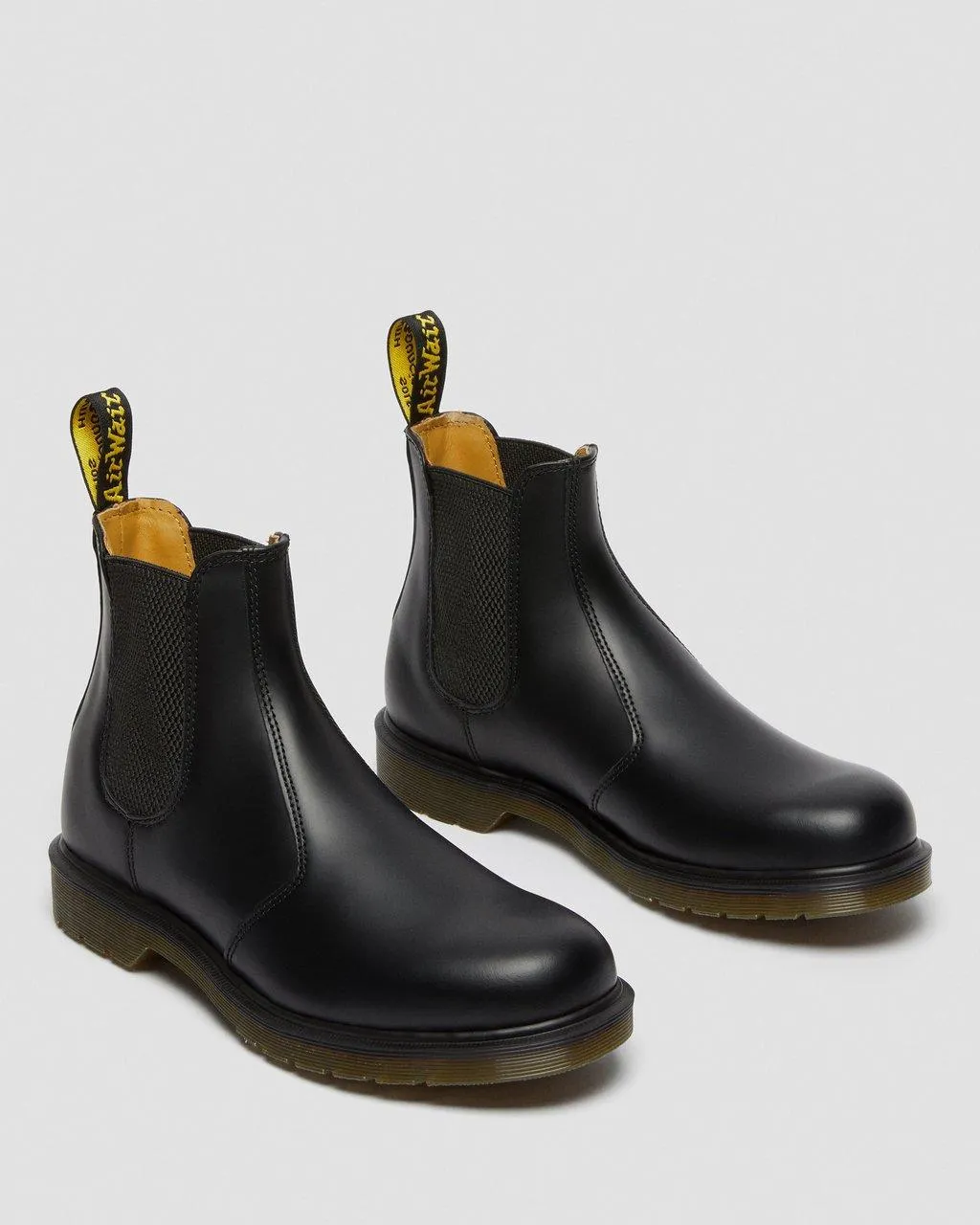 Unisex 2976 Smooth Leather Chelsea Boots Black Smooth